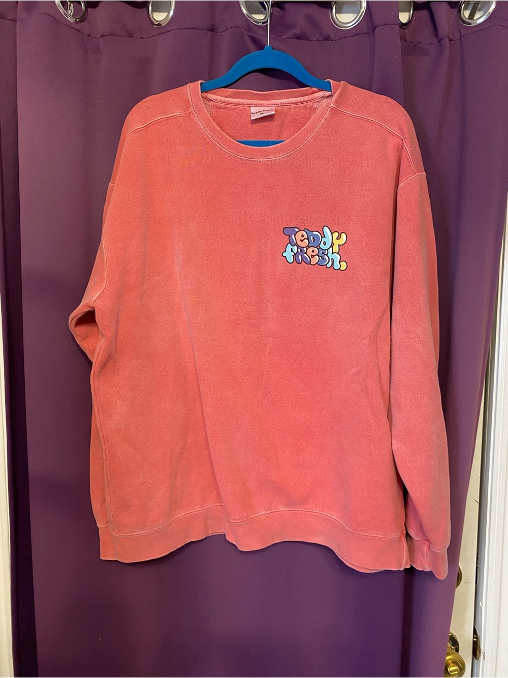 Teddy Fresh Coral-Pink Crewneck Sweatshirt with Colorful Logo XL